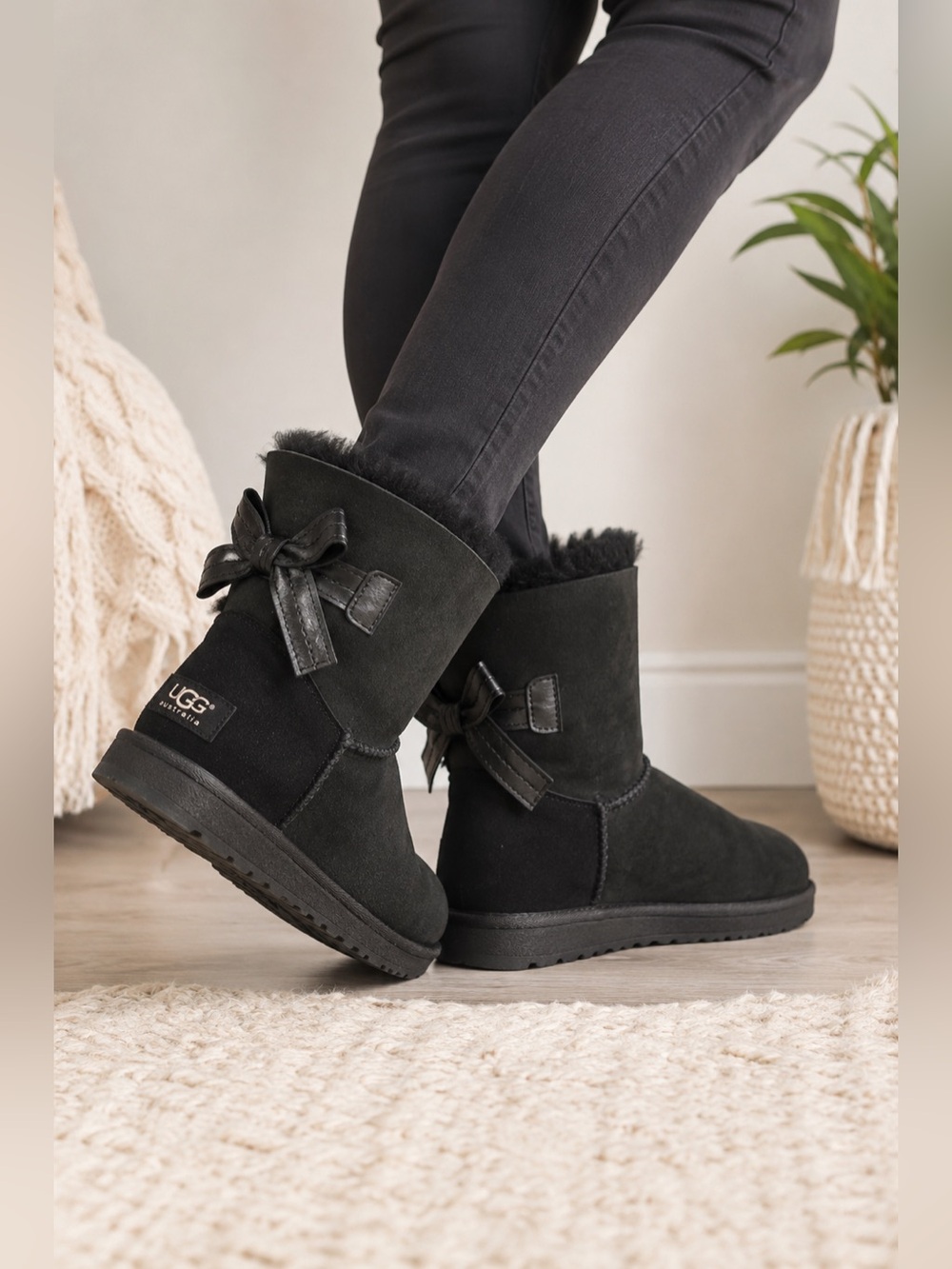 UGG Australia Bailey Bow II Black Sheepskin Boots Women’s Size 5